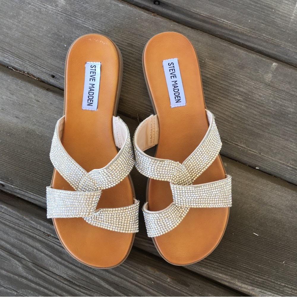 Steve Madden Silver Diamond Stud Sandals size 6.5